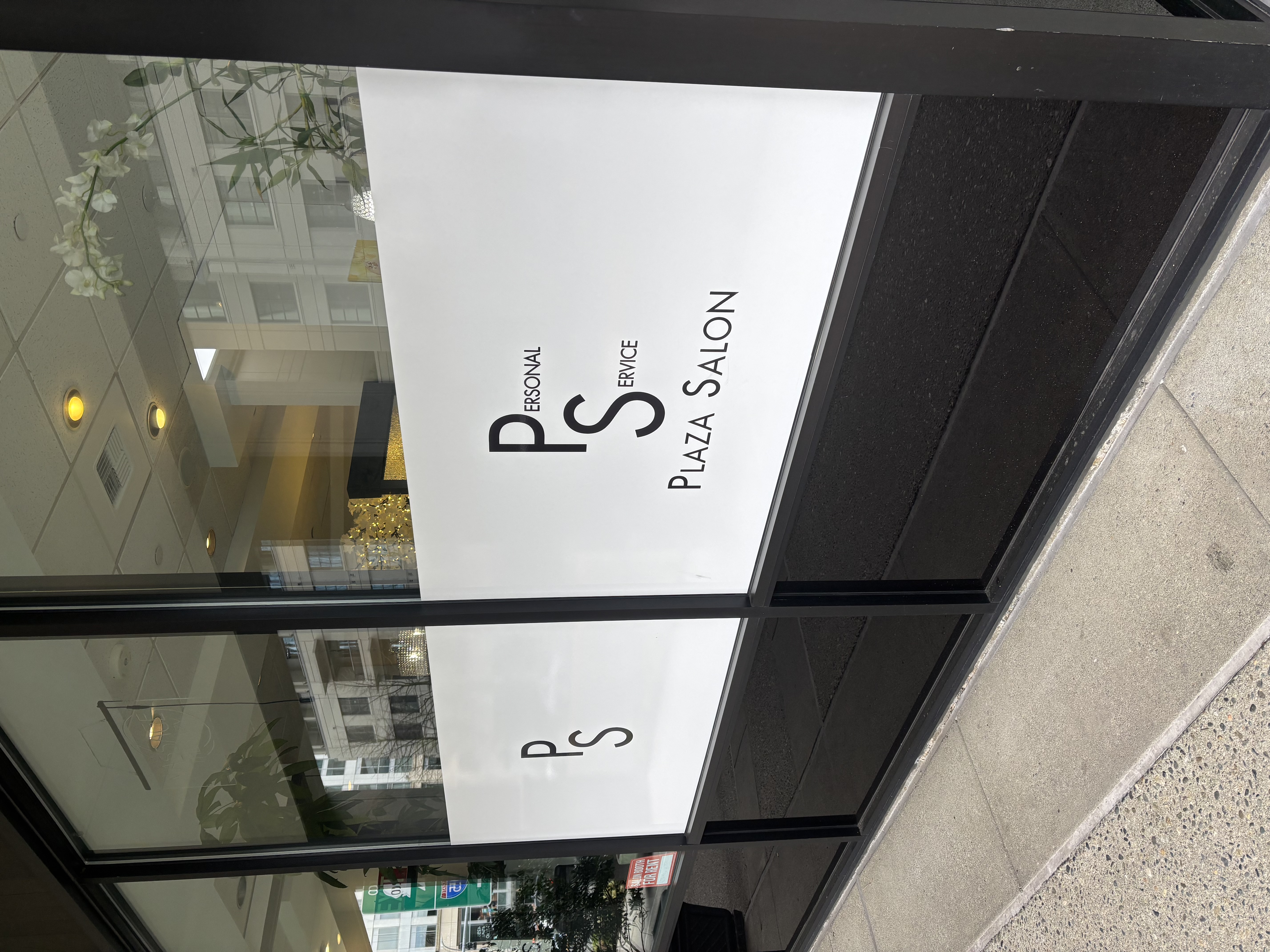 Plaza Salon gallery photo 3